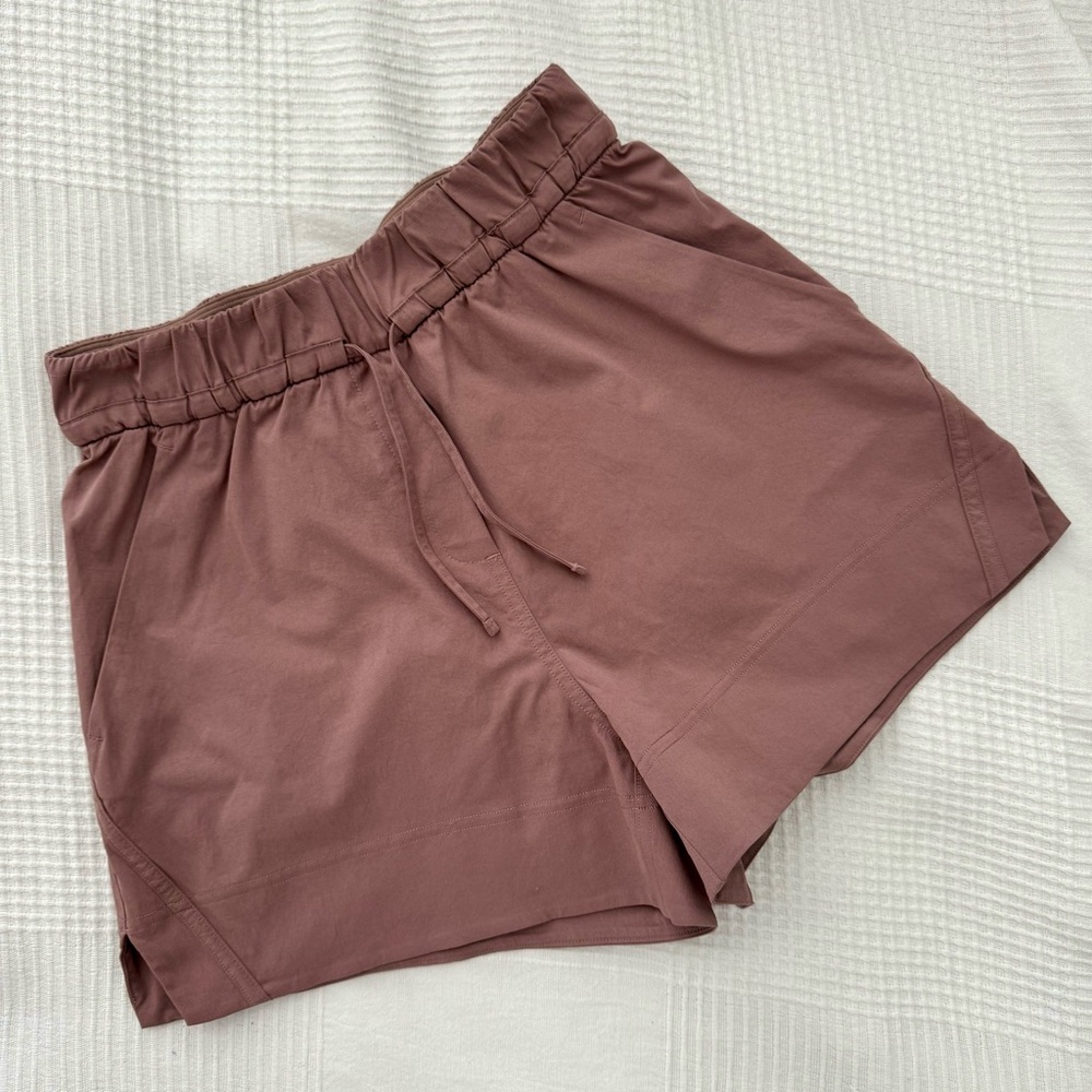 Lululemon Cinchable Waist High Rise Woven Shorts Size XXS Twilight Rose